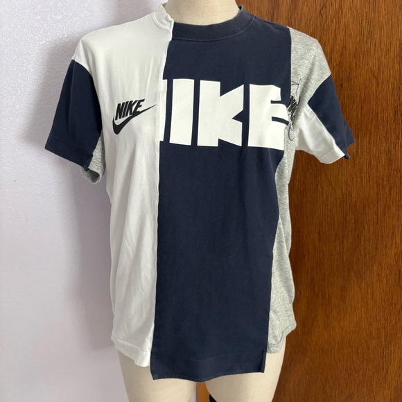 Nike Tops - NIKEx SACAI sz XS Hybrid Tee Navy Blue Stripe Tshirt CD6311 White Gray